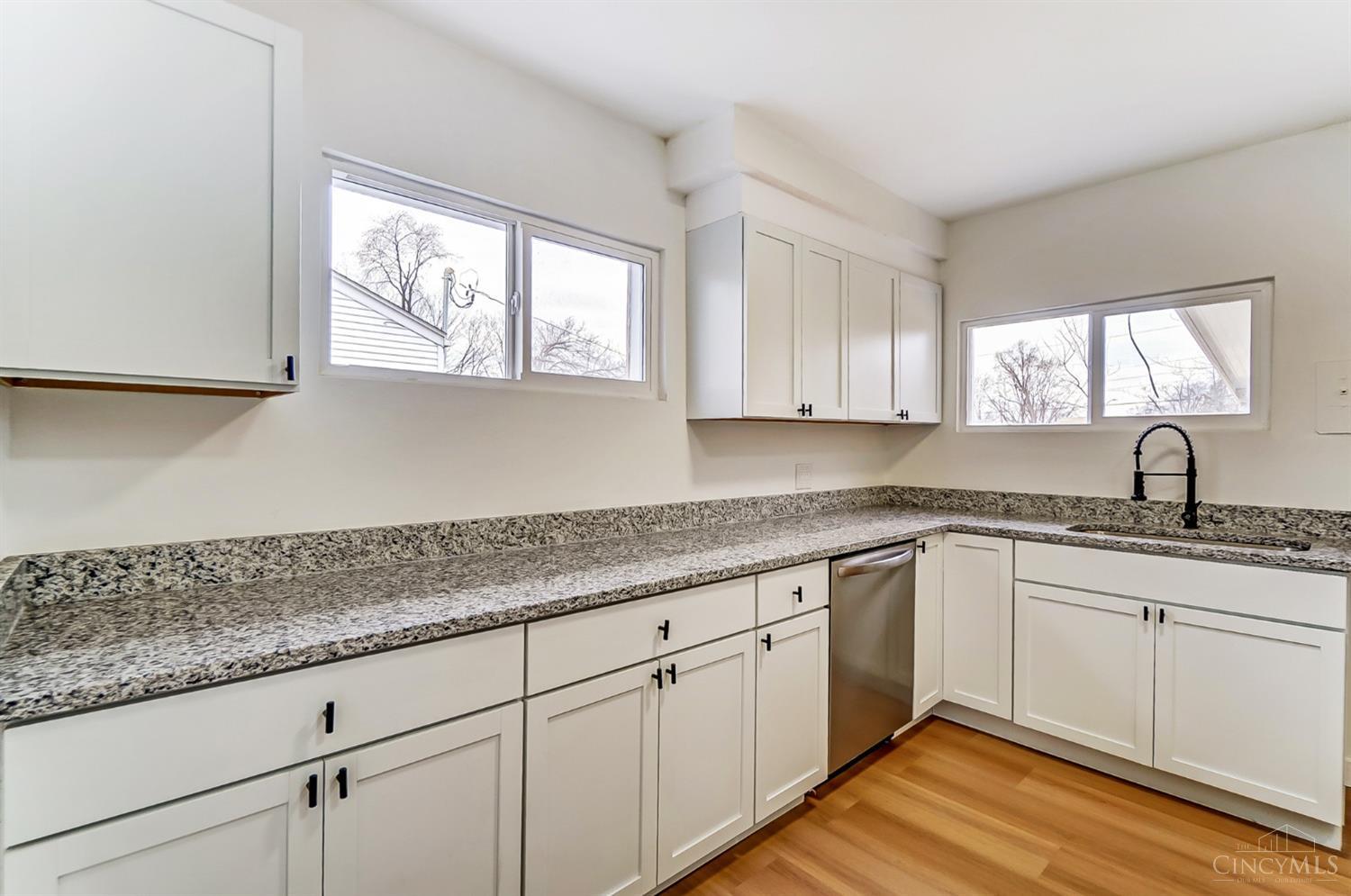 237 Spinning Road Riverside, OH 45431 - Photo 9 of 35 Gallery Image 9