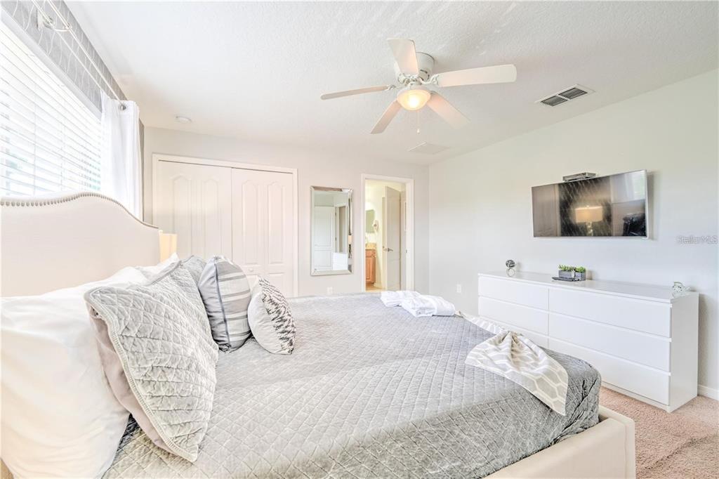 8961 Bismarck Palm Road Kissimmee, FL 34747 - Photo 10 of 20 Gallery Image 10