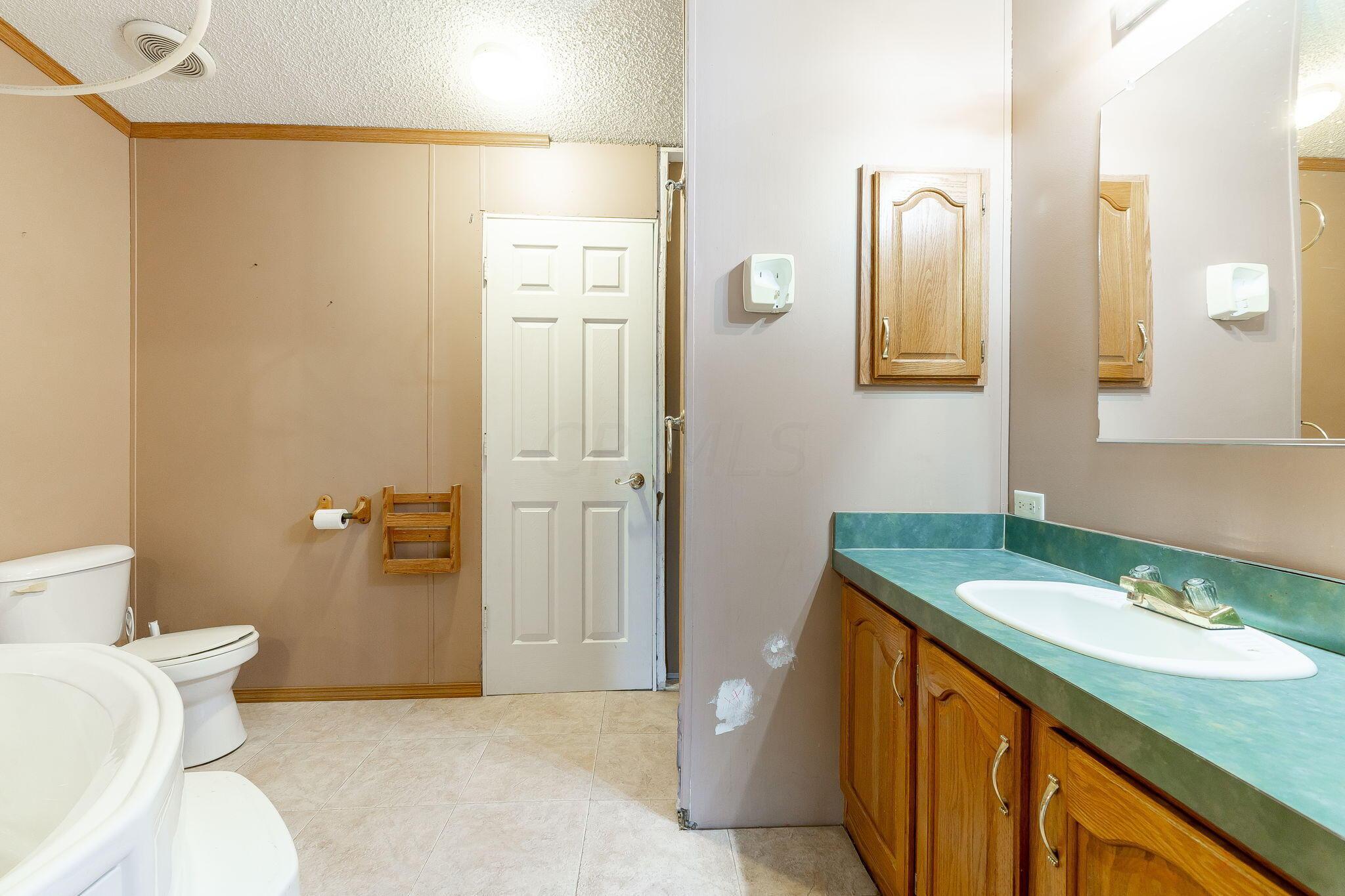 32213 Fields Road Richwood, OH 43344 - Photo 21 of 30 32213 Fields Rd (Interior)-20