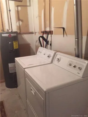 $2,450 | 27 Crows Nest Lane, Unit 6D, Danbury, CT 06801