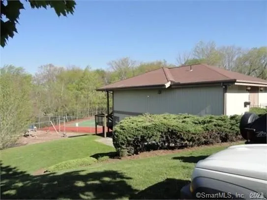 $2,450 | 27 Crows Nest Lane, Unit 6D, Danbury, CT 06801