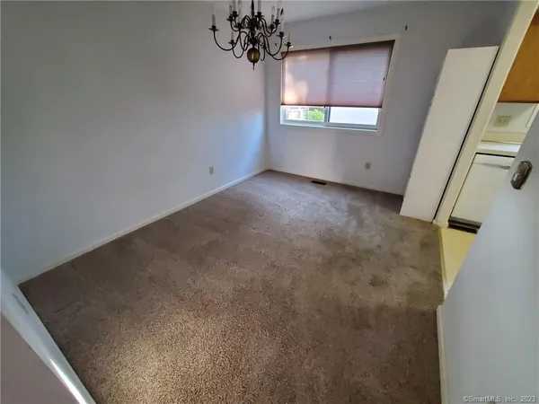 $2,450 | 27 Crows Nest Lane, Unit 6D, Danbury, CT 06801