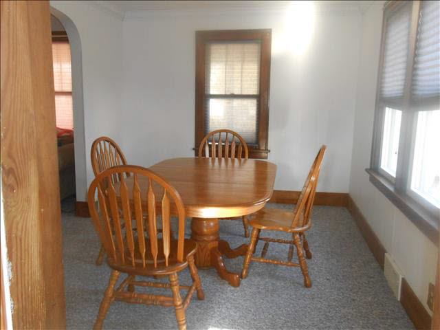 834 Cole Road Monroe, MI 48162 - Photo 10 of 14 20426242-9.JPG