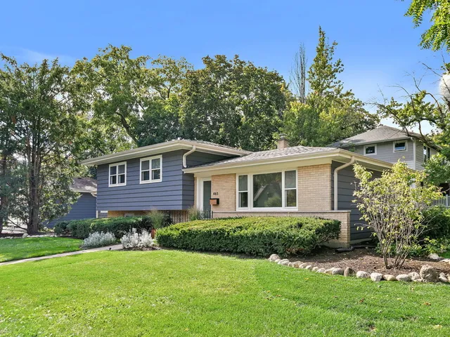 $695,000 | 465 Cottage Avenue, Glen Ellyn, IL 60137