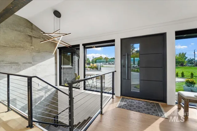 $2,185,000 | 3200 Mountain View Drive, Boise, ID 83704