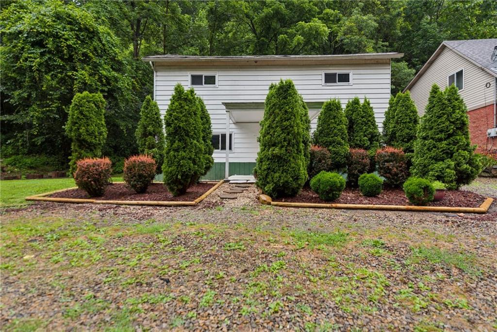 419 Lime Hollow Road Verona, PA 15147 - Photo 2 of 23 Gallery Image 2