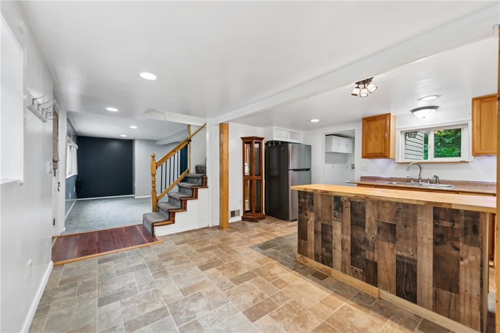 419 Lime Hollow Road Verona, PA 15147 - Photo 7 of 23 Gallery Image 7