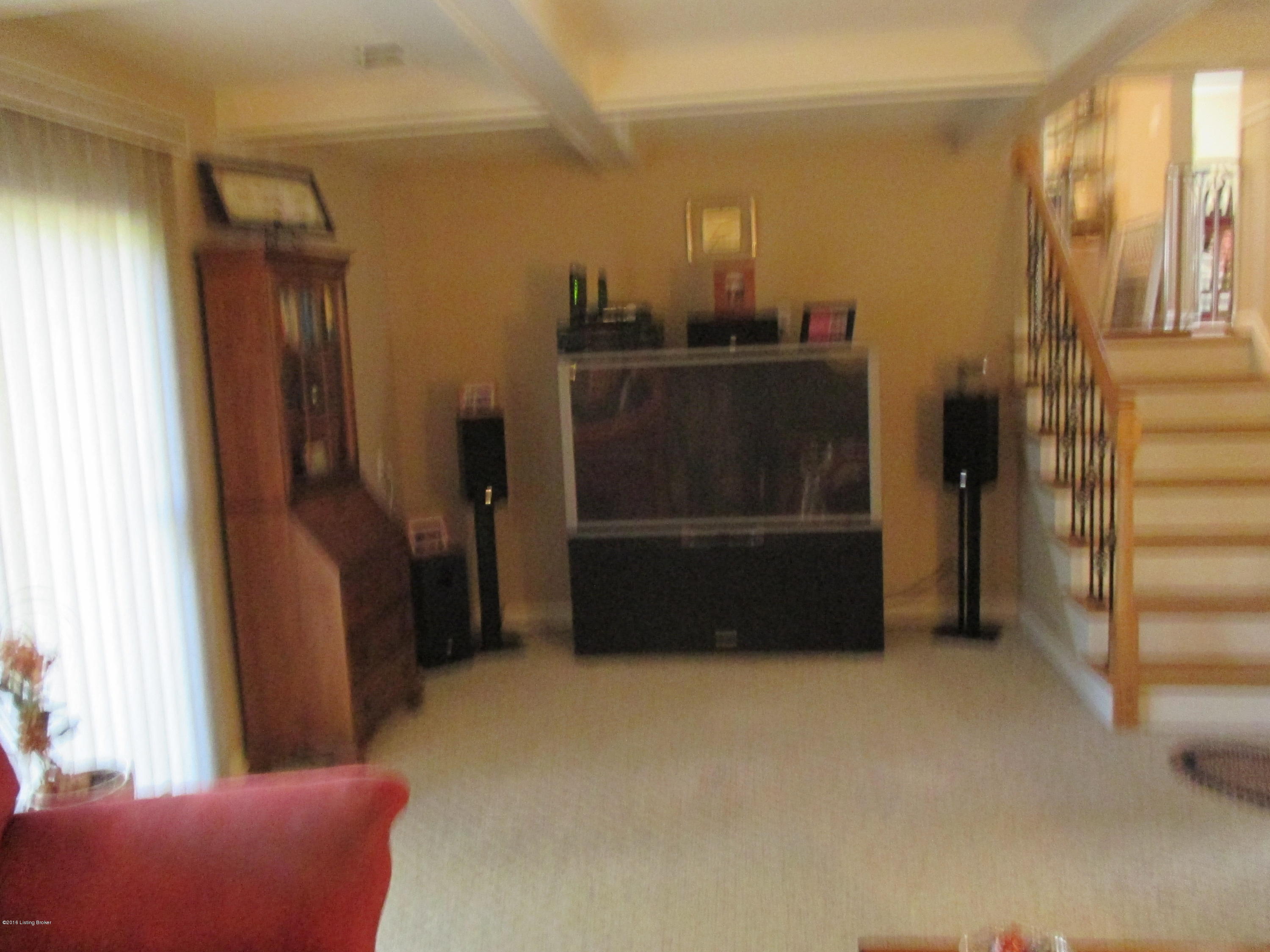 1529 Knight Road Louisville, KY 40216 - Photo 22 of 25 IMG_0067