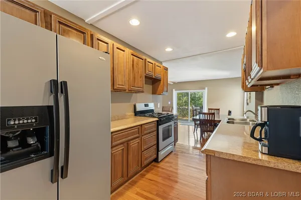 $460,000 | 523 Lucy Road, Lake Ozark, MO 65049