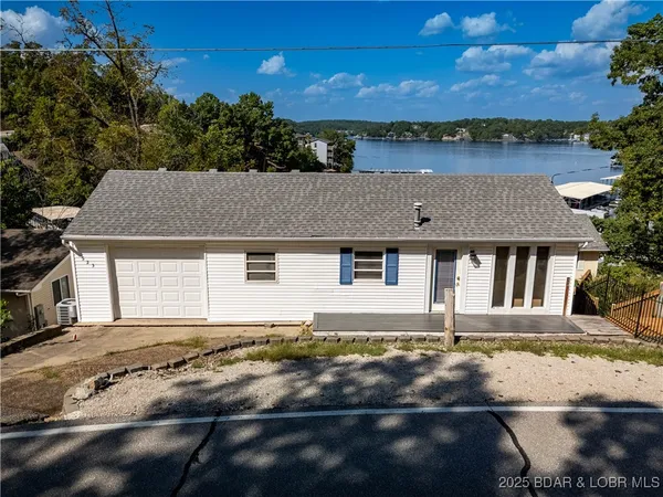 $460,000 | 523 Lucy Road, Lake Ozark, MO 65049