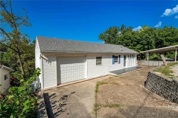 $460,000 | 523 Lucy Road, Lake Ozark, MO 65049