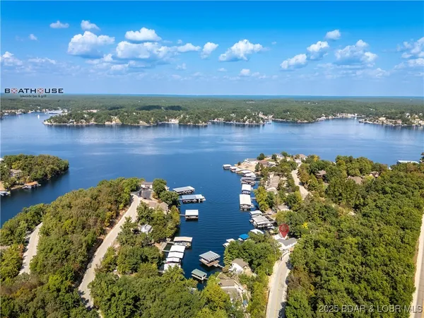 $460,000 | 523 Lucy Road, Lake Ozark, MO 65049