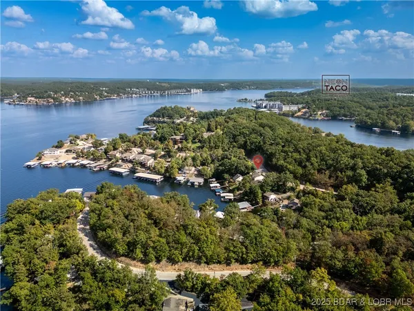 $460,000 | 523 Lucy Road, Lake Ozark, MO 65049