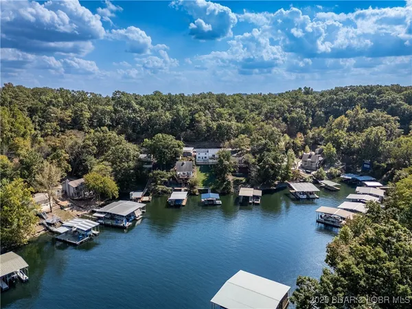 $460,000 | 523 Lucy Road, Lake Ozark, MO 65049