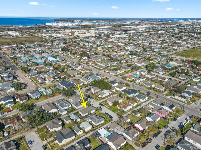 $218,000 | 1413 Kirwin Street, Galveston, TX 77551