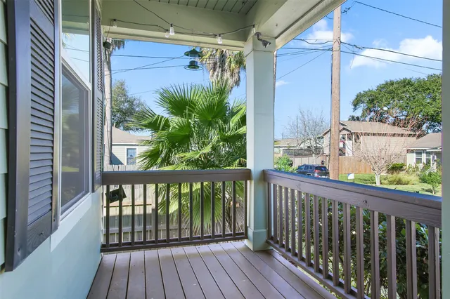 $218,000 | 1413 Kirwin Street, Galveston, TX 77551