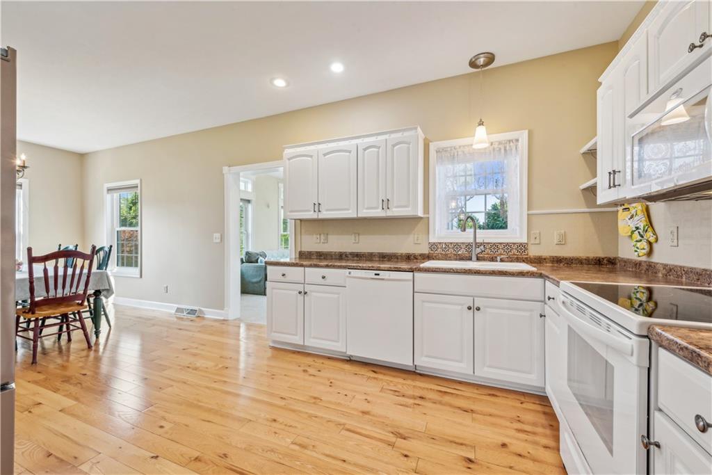 103 Franklin Circle Indiana, PA 15701 - Photo 12 of 32