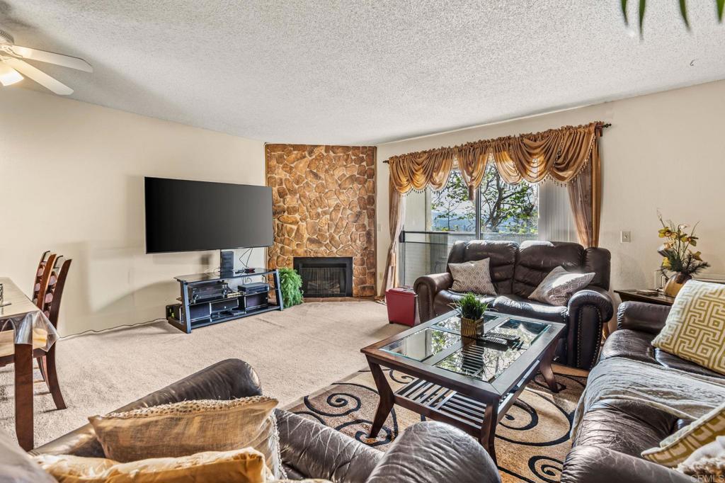 276 South Pierce Street El Cajon, CA 92020 - Photo 2 of 23