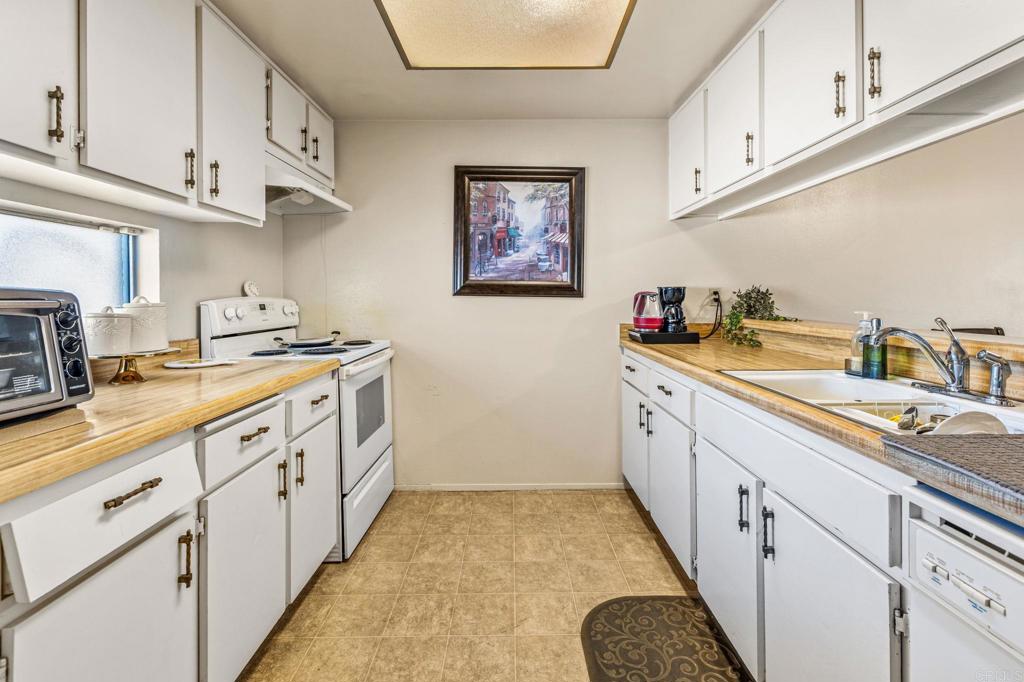 276 South Pierce Street El Cajon, CA 92020 - Photo 6 of 23