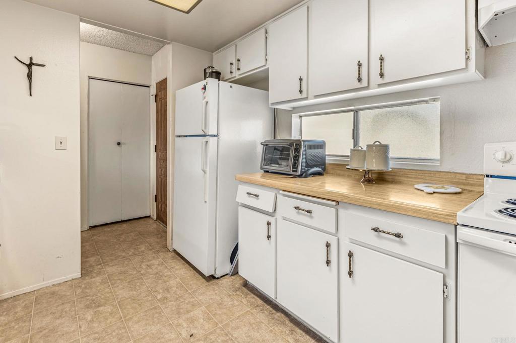 276 South Pierce Street El Cajon, CA 92020 - Photo 8 of 23