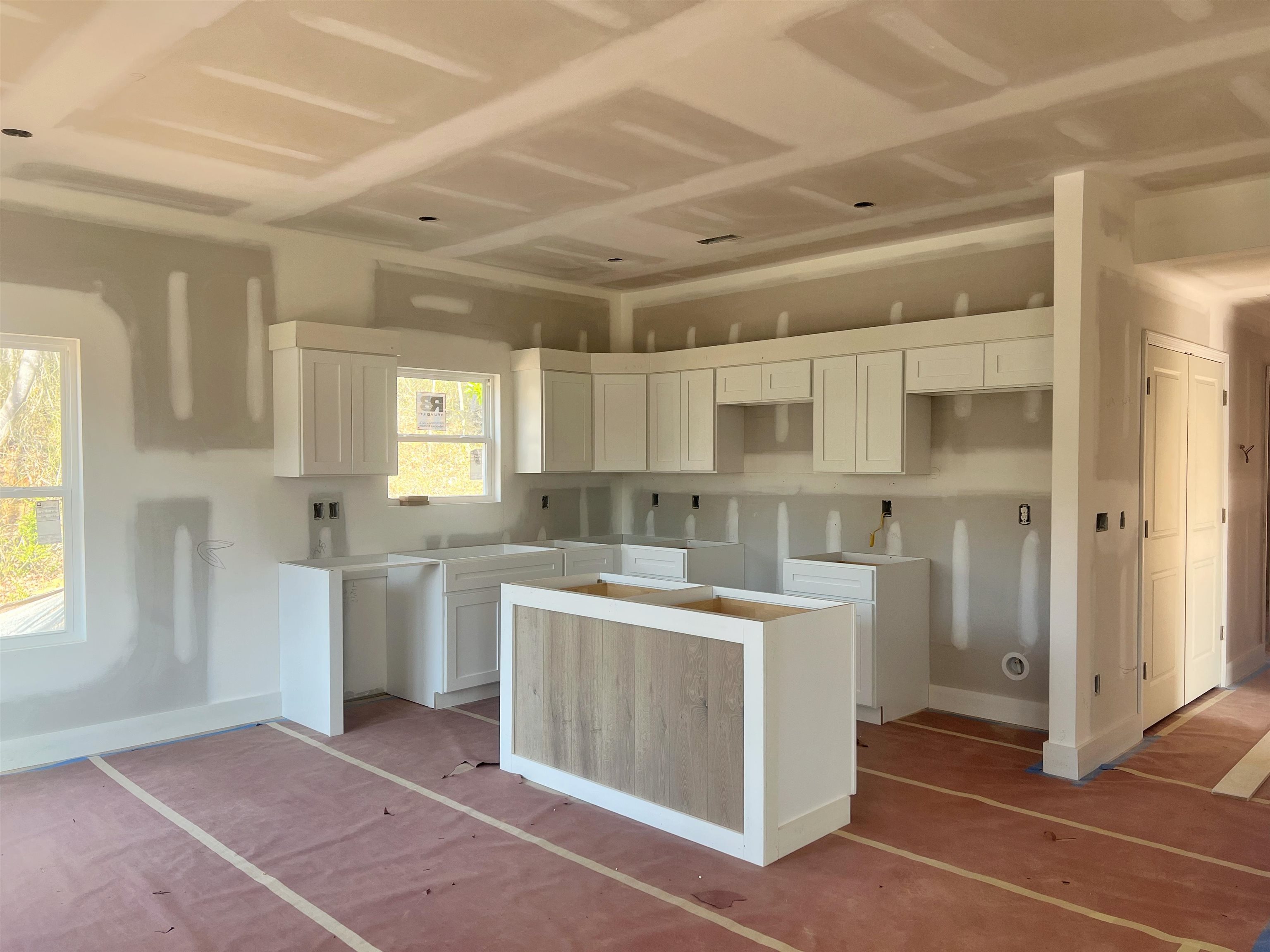 275 Highway 357 Campobello, SC 29322 - Photo 2 of 17