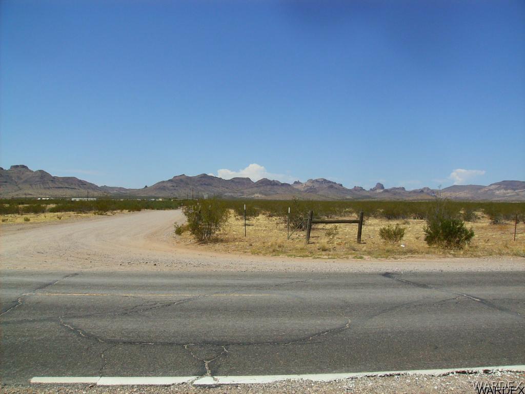 /// South Egar Road Golden Valley, AZ 86413 - Photo 8 of 12 a view of lake view and mountain view