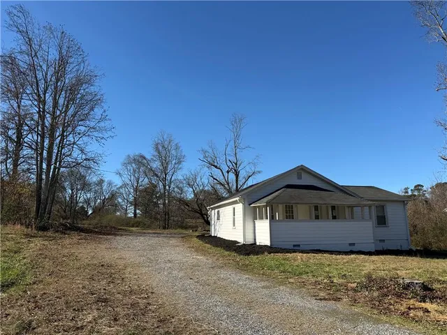 $1,800 | 3915 Dahlonega Highway, Cumming, GA 30028