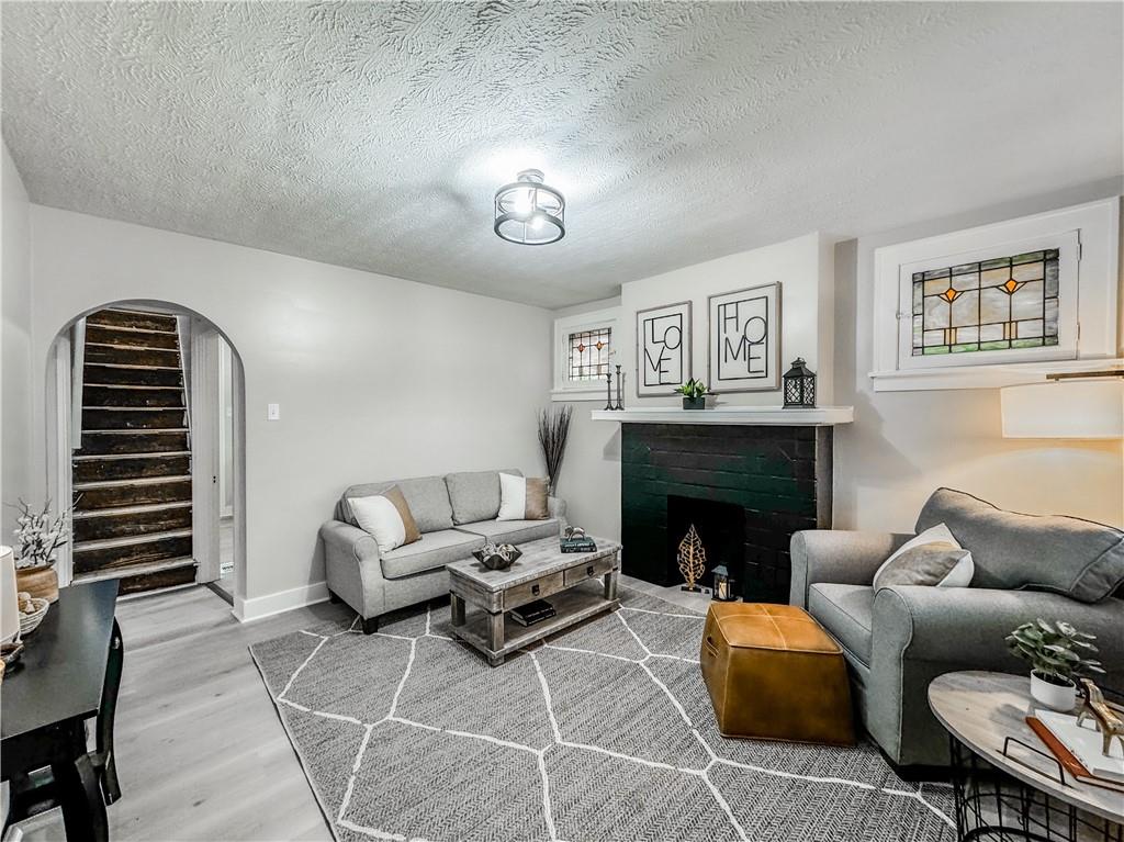 324 East Garden Road Pittsburgh, PA 15227 - Photo 3 of 23 Gallery Image 3