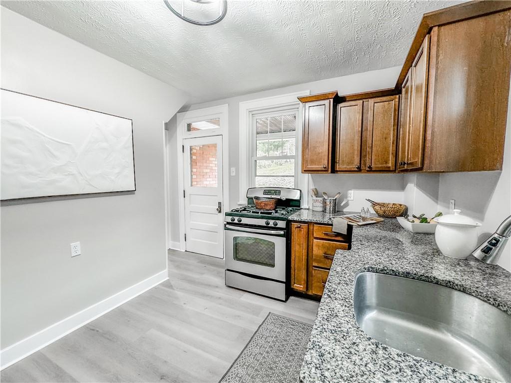 324 East Garden Road Pittsburgh, PA 15227 - Photo 5 of 23 Gallery Image 5