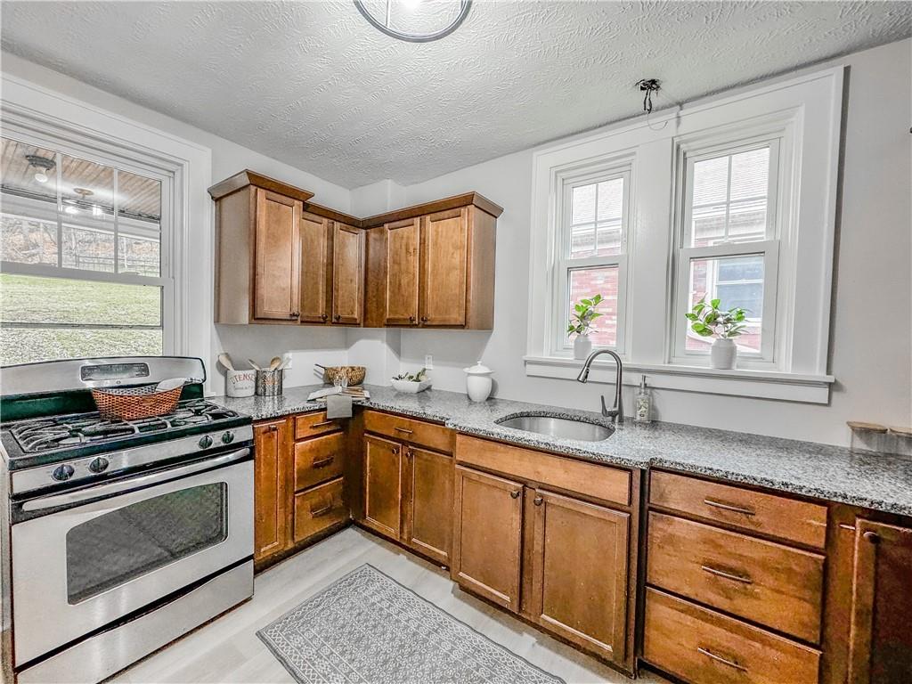 324 East Garden Road Pittsburgh, PA 15227 - Photo 7 of 23 Gallery Image 7