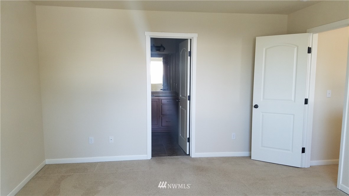 5004 Northeast 2nd Court Renton, WA 98059 - Photo 8 of 14