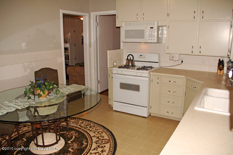 3504 Concord Road Amarillo, TX 79109 - Photo 10 of 30 Kitchen - Dining Area 2
