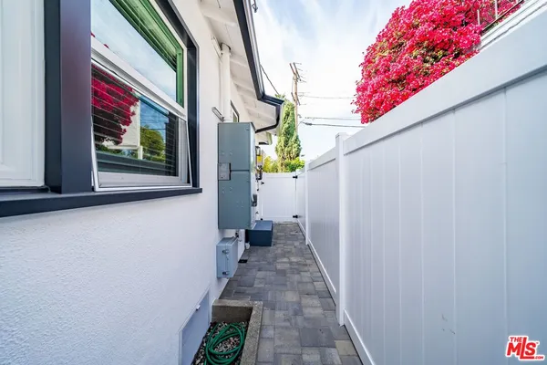 $3,250 | 1258 Mariposa Street, Glendale, CA 91205