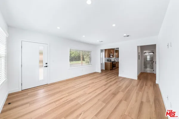 $3,250 | 1258 Mariposa Street, Glendale, CA 91205