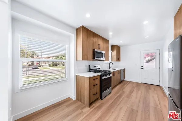 $3,250 | 1258 Mariposa Street, Glendale, CA 91205