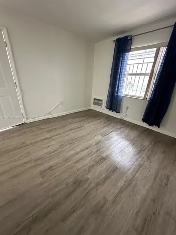 $1,400 | 1021 Southwest 104th Court, Unit 2, Miami, FL 33174