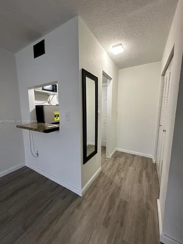 $1,400 | 1021 Southwest 104th Court, Unit 2, Miami, FL 33174