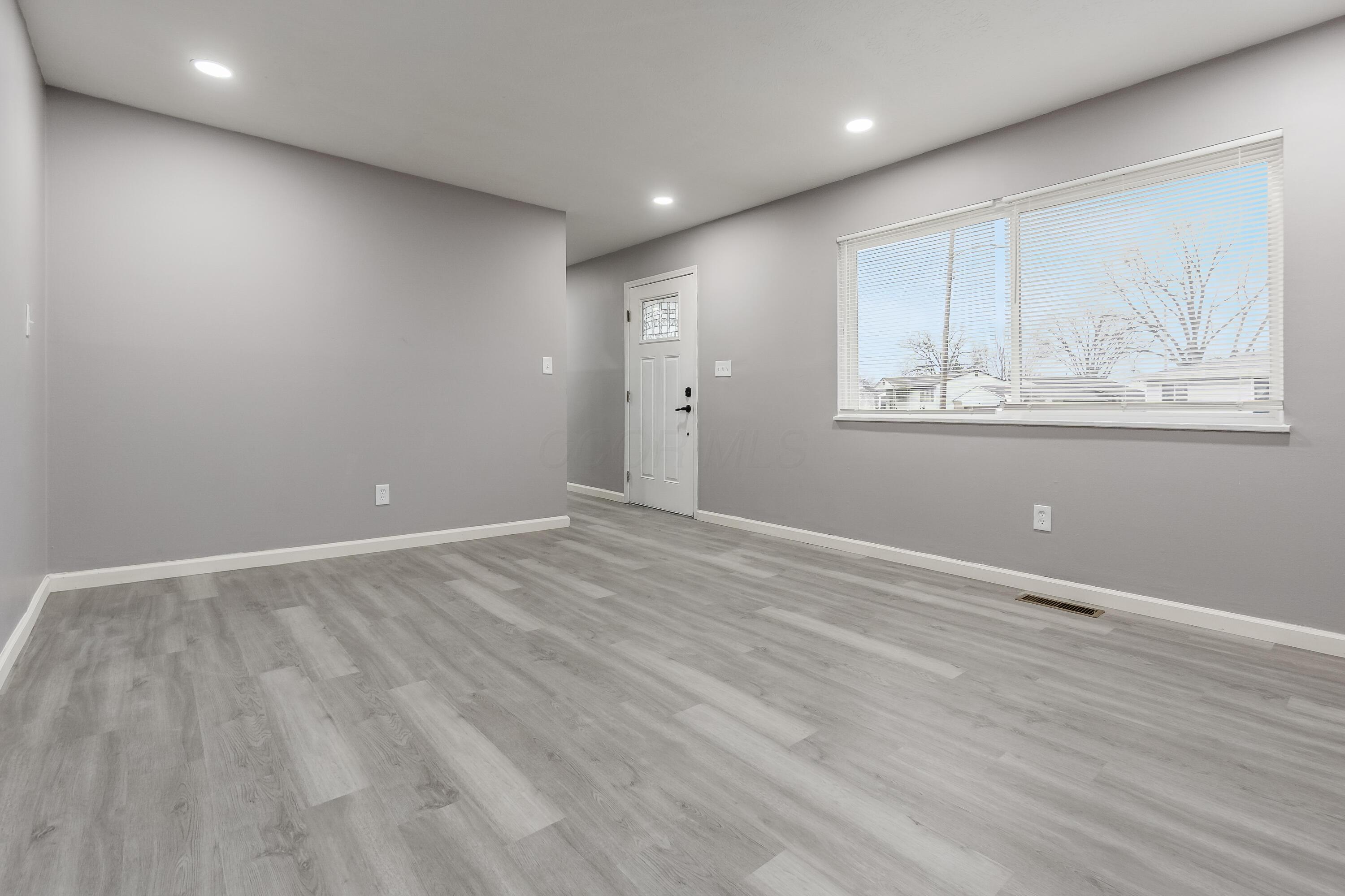 757 Ivorton Road South Columbus, OH 43207 - Photo 13 of 53