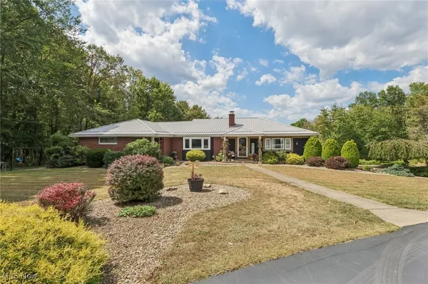 $319,900 | 737 Moore Lane, East Palestine, OH 44413