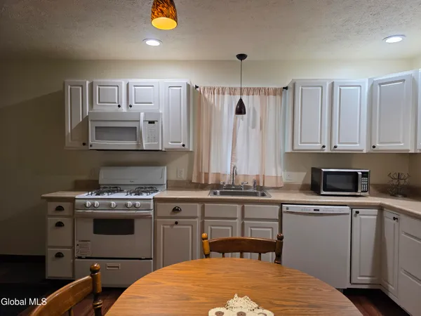 $175,000 | 122 Rabbit, Cobleskill, NY 12043