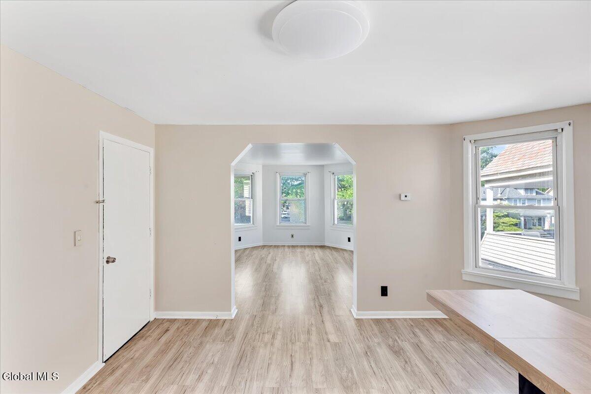1831 Eastern Parkway Schenectady, NY 12309 - Photo 10 of 53 09-1831 Eastern Pkwy-9