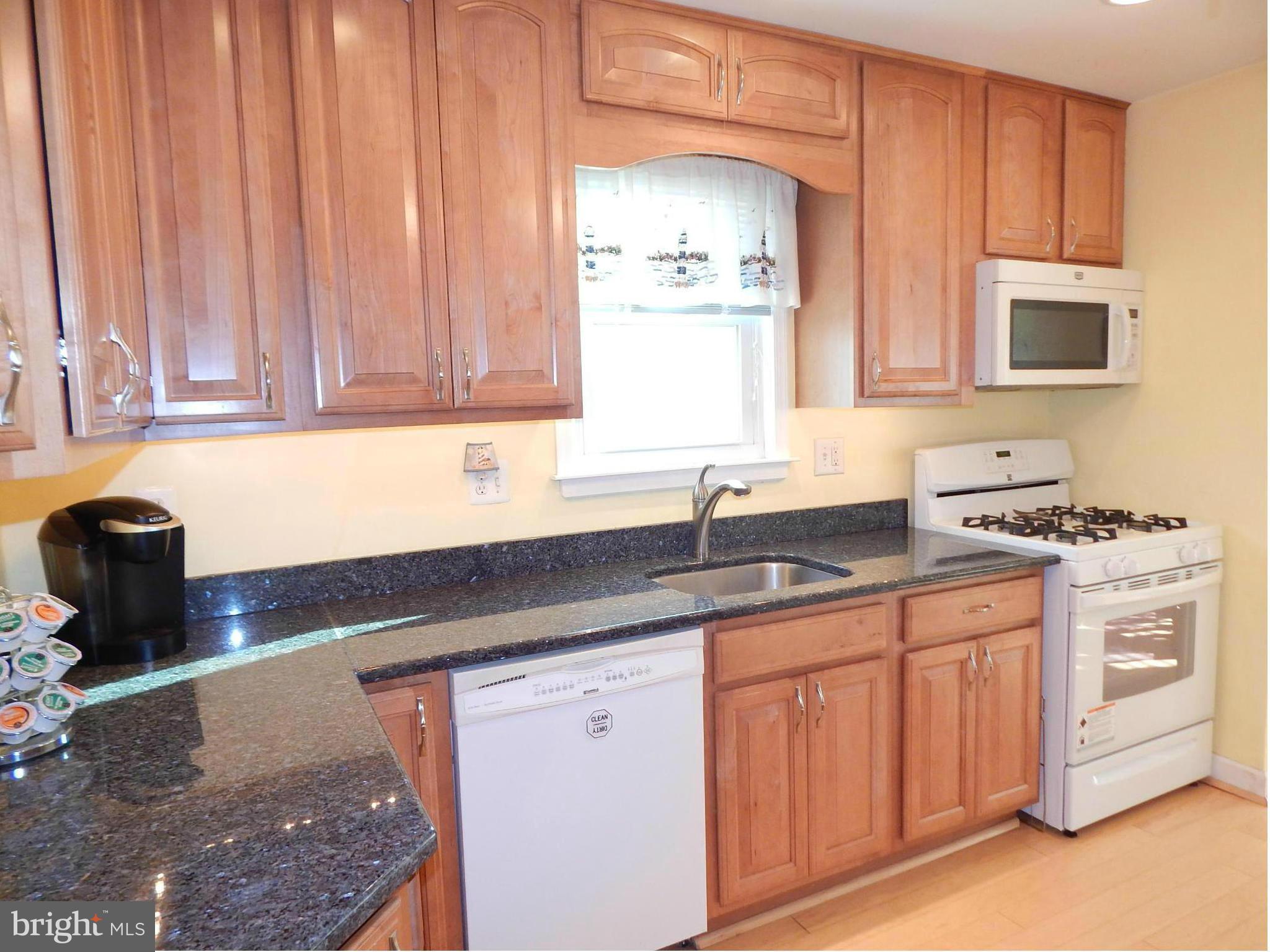 1243 Elm Road Baltimore, MD 21227 - Photo 2 of 29 Kitchen