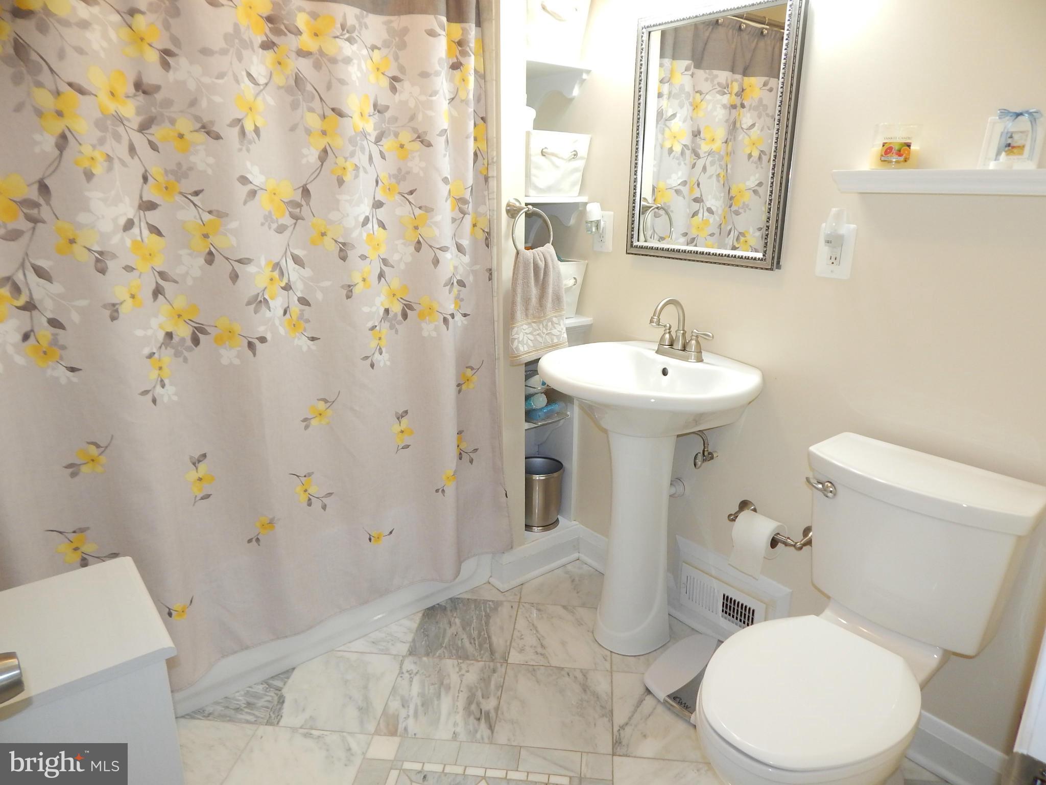 1243 Elm Road Baltimore, MD 21227 - Photo 14 of 29 Bath
