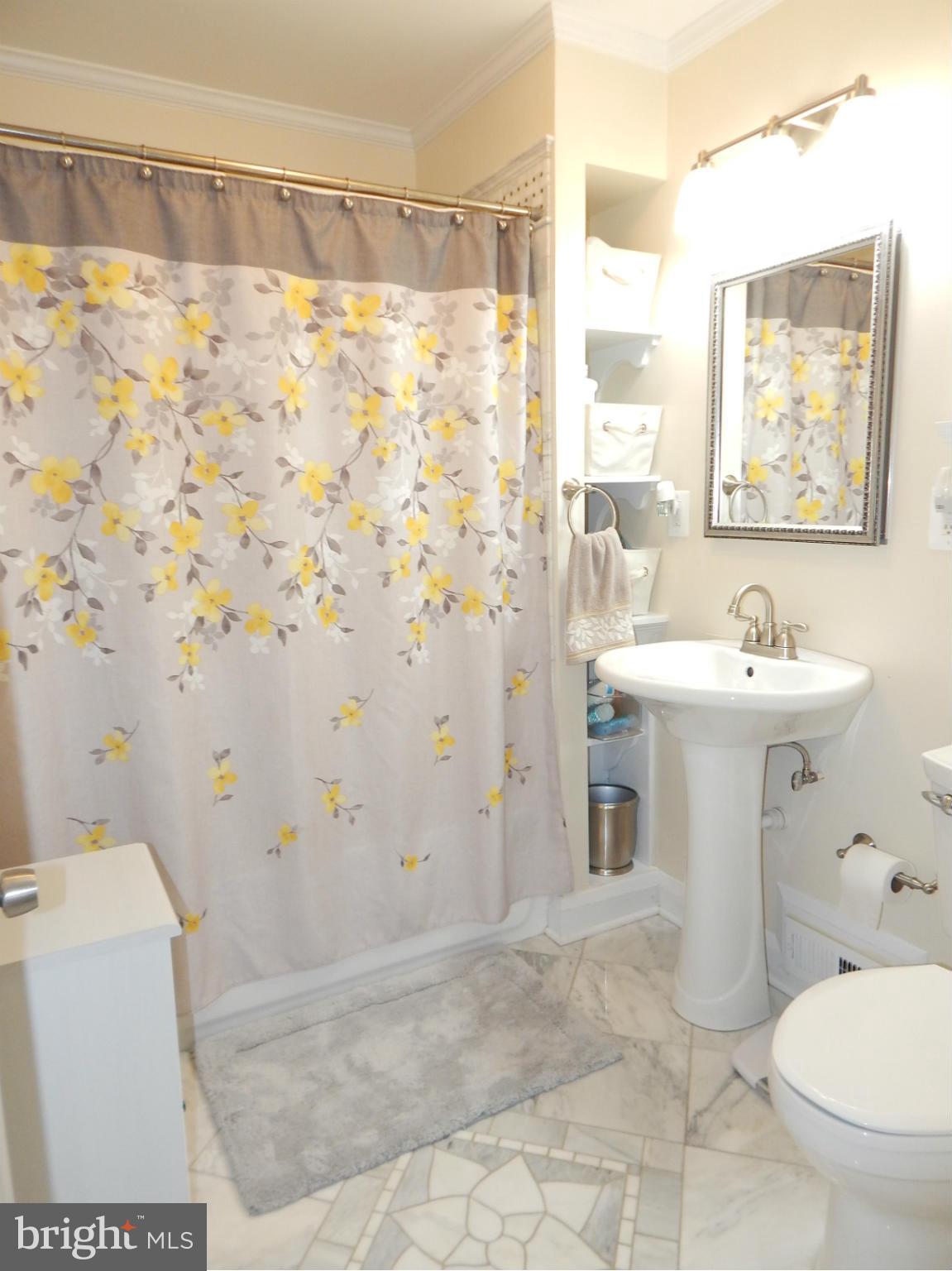 1243 Elm Road Baltimore, MD 21227 - Photo 17 of 29 Bath