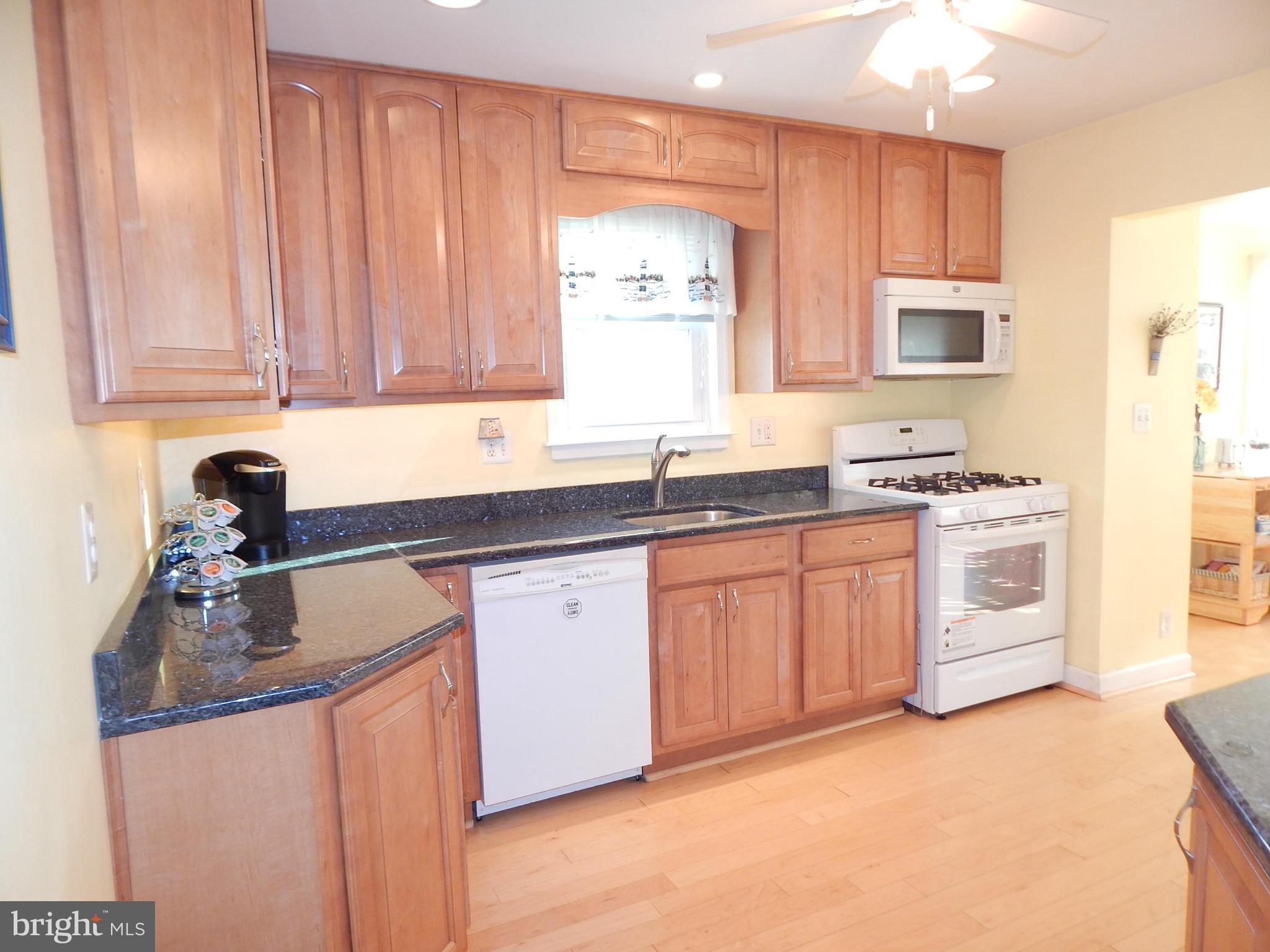 1243 Elm Road Baltimore, MD 21227 - Photo 6 of 29 Kitchen
