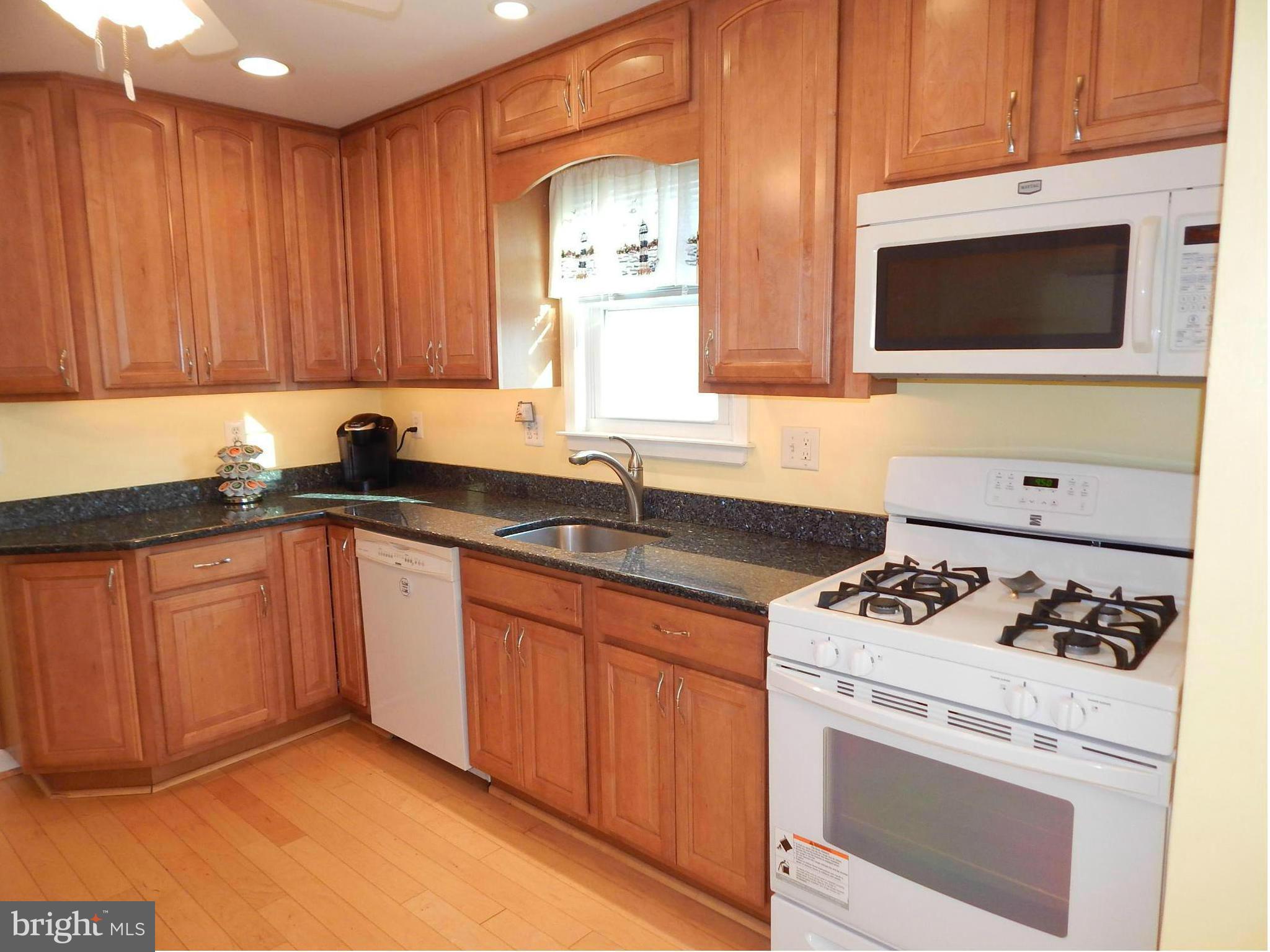 1243 Elm Road Baltimore, MD 21227 - Photo 9 of 29 Kitchen