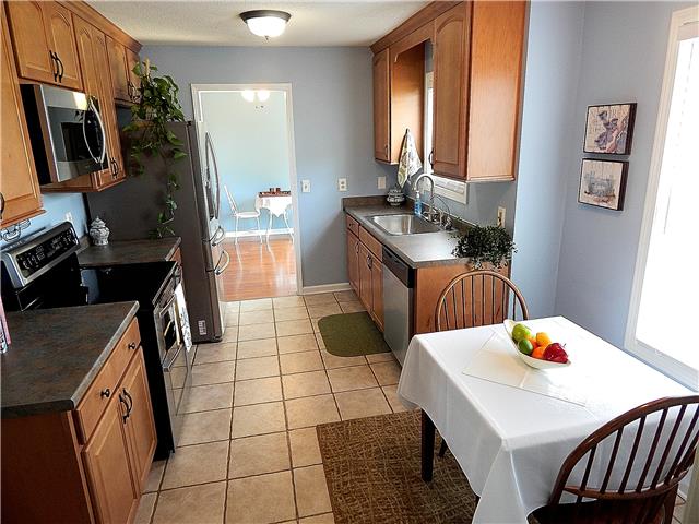 4043 Buck Road Clarksville, TN 37043 - Photo 8 of 20 View of the kitchen with the eat-in area