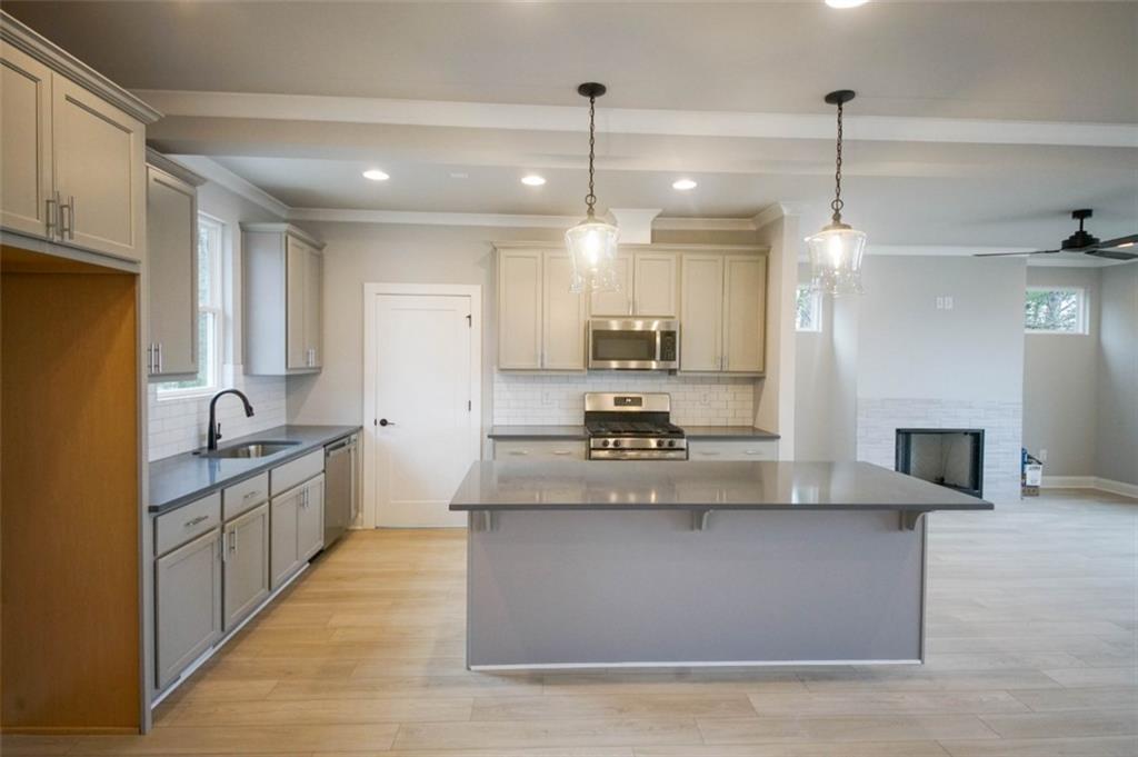 1740 Bolton Road Northwest Atlanta, GA 30318 - Photo 11 of 48