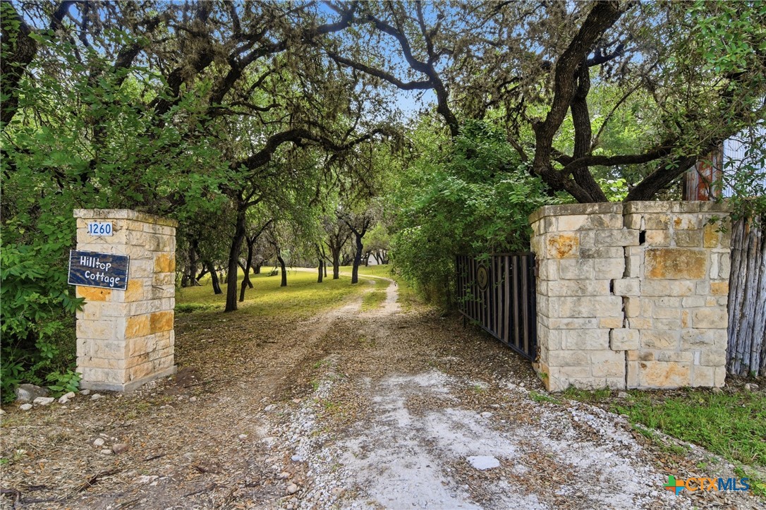 1260 Magers Road Concan, TX 78838 - Photo 30 of 40