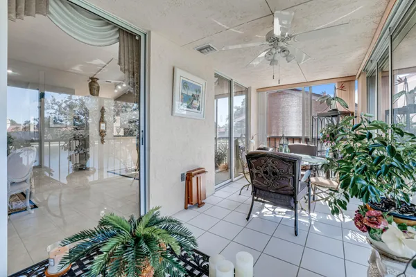$325,000 | 9817 Seacrest Circle, Unit 201, Boynton Beach, FL 33437